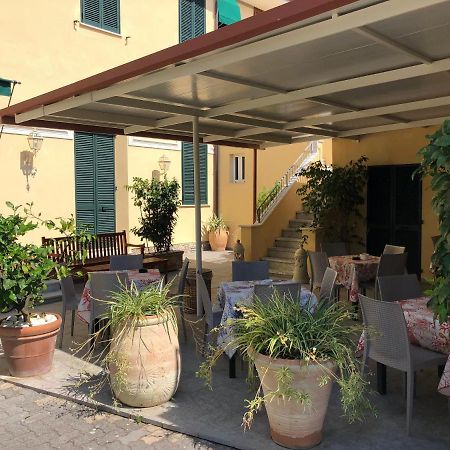 Hotel Verdesolemare マリーナ・ディ・ピエトラサンタ エクステリア 写真