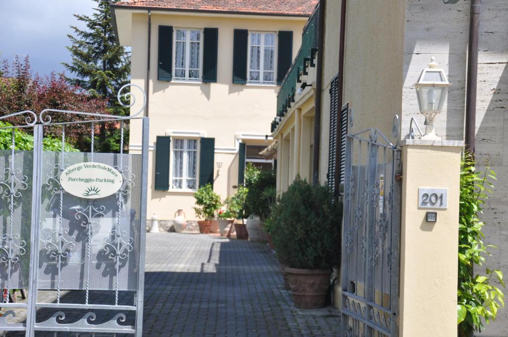 Hotel Verdesolemare マリーナ・ディ・ピエトラサンタ エクステリア 写真